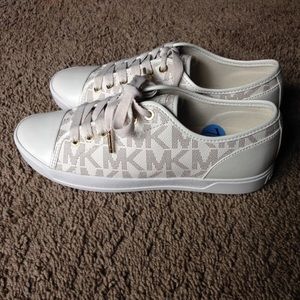Micheal Kors Shoes Vanilla SOLD